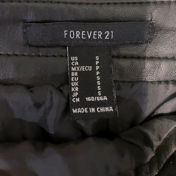 Early 2000’s Forever 21 -Leather skirt - Picture 5 of 5